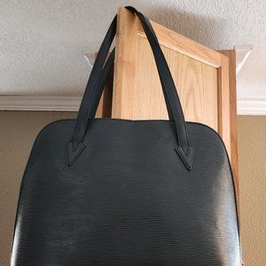 Louis Vuitton XL Lussac Epi Noir Black Leather Shoulder Bag